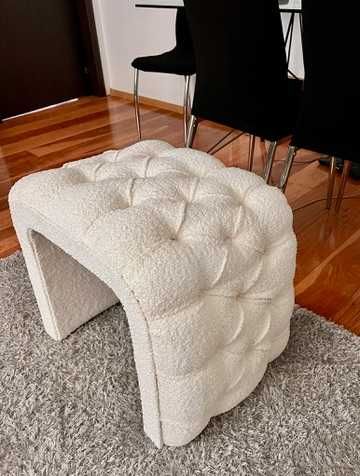 Puful este moale, ușor și fabricat din materiale de calitate.