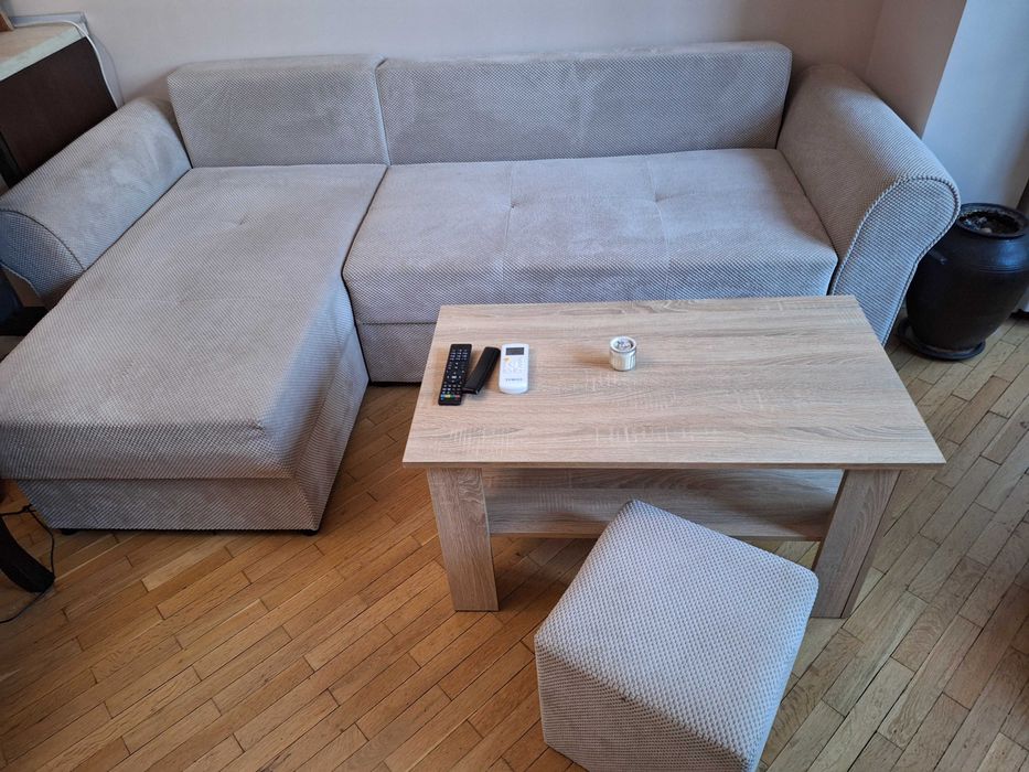 Продавам диван ъглов нов