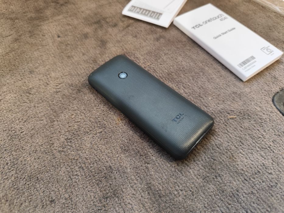Мобилен телефон GSM TCL onetouch 4041 4G 1.80 ", ЗАДНА КАМЕРА 0.8 MPx