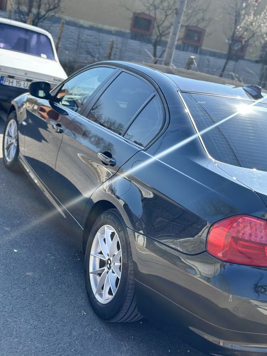BMW 3 Series 2011 — imagine 4