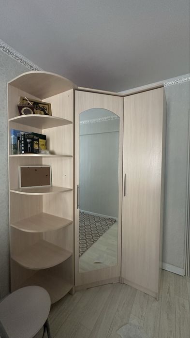 Продам угловой шкаф высота 2,20