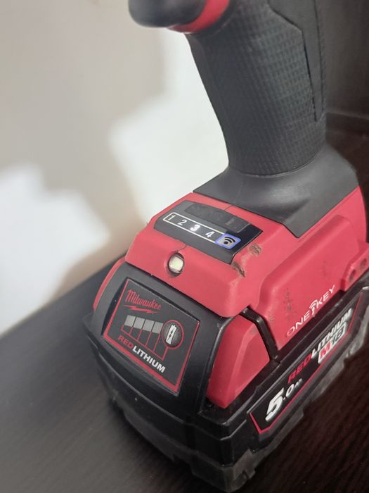 Cheie de impact Milwaukee M18 FUEL ONE-KEY + acumulator M18 REDLITHIUM 5.0 Ah