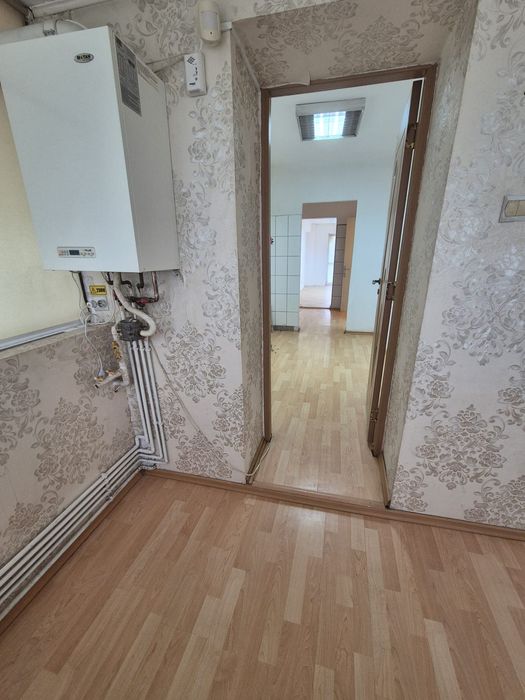 Spațiu comercial aprox 45 mp Ploiești Păltiniș Cantacuzino vizavi taxi