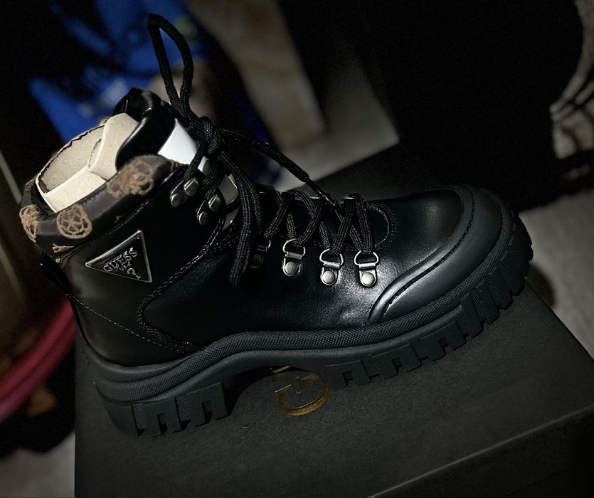 Ghete de damă guess