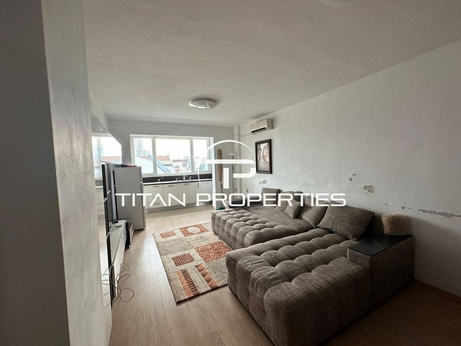 Дава се под наем Тристаен апартамент в Бургас, Славейков - 70 кв.м за 510 € - Снимка #1