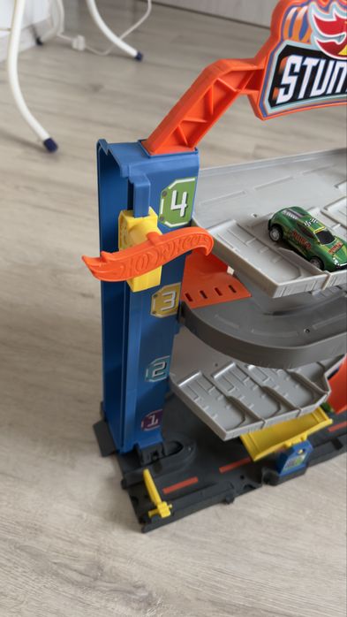 Garaj Hot Wheels