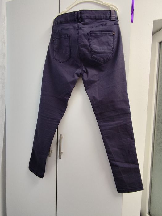 Bershka pantaloni jeans dama M