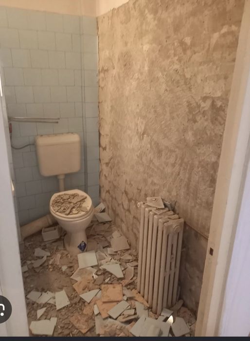 Demolări interioare și decopertări gresie si faianță