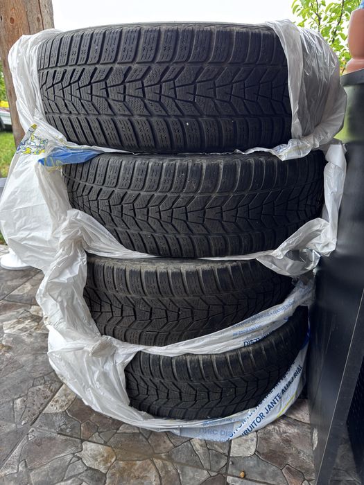 Anvelope iarna Hankook 215 60 R17