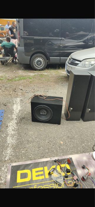 Vand subwoofer auto
