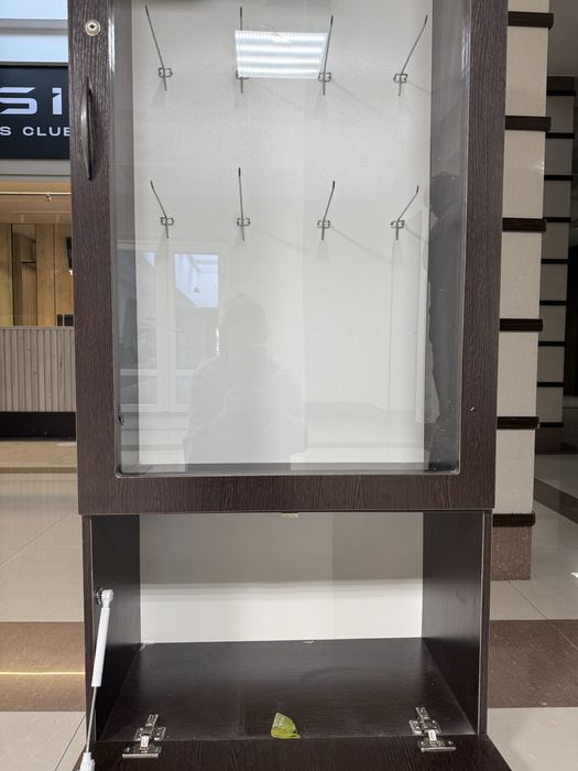 Срочное продажа шкафа