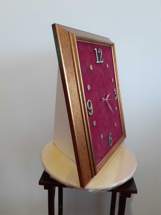Ceas decorativ lucrat manual