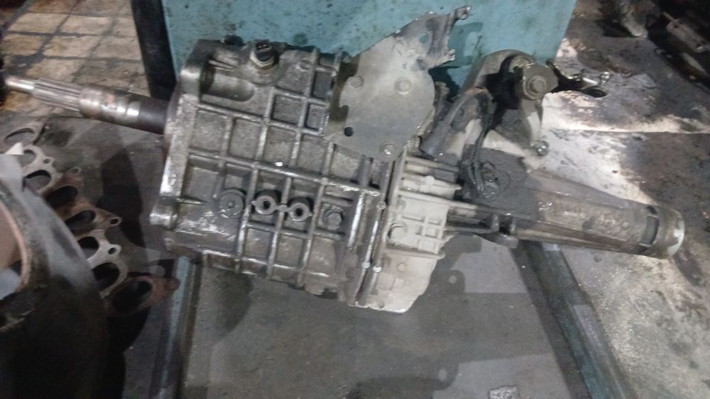 Продам КПП  газель Нехст ,двигатель Ивотек