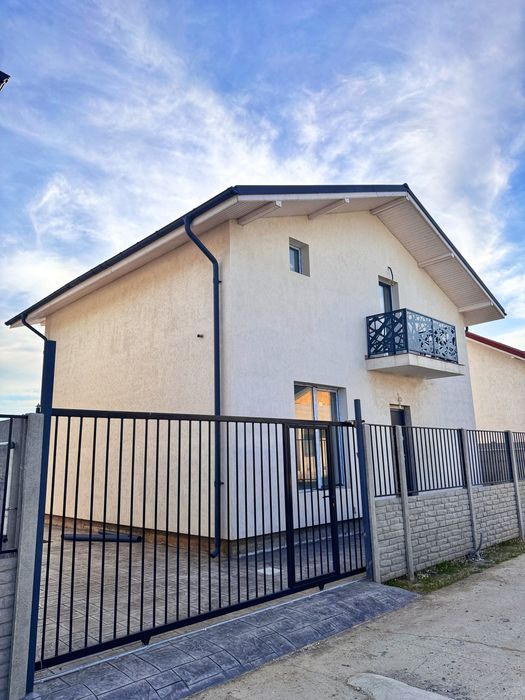 Casa individuala de vanzare