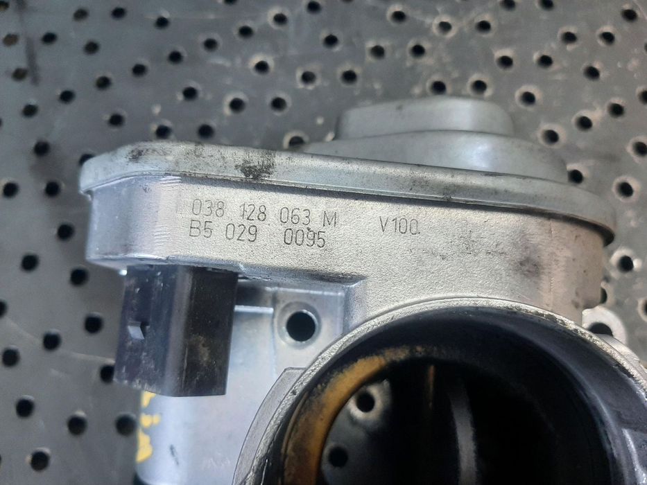 clapeta acceleratie  blt 1.9 tdi  seat ibiza cordoba vw polo 9n skoda fabia  038128063m