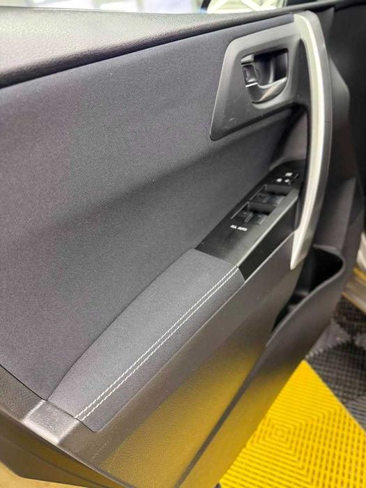 Toyota Auris 2015г 2.0 D-4D без забележки