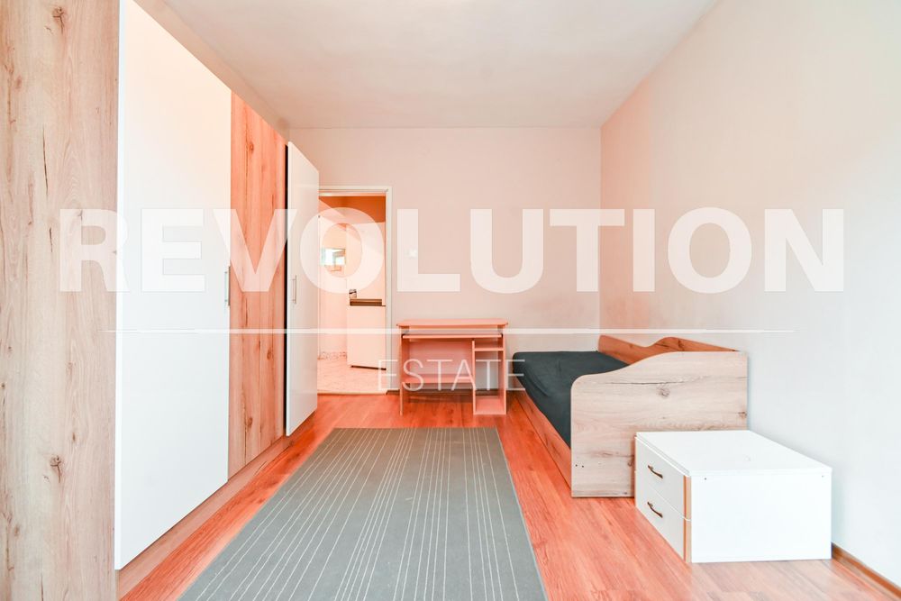 Дава се под наем Тристаен апартамент в София, Медицинска академия - 70 кв.м за 661.98 € - Снимка #8