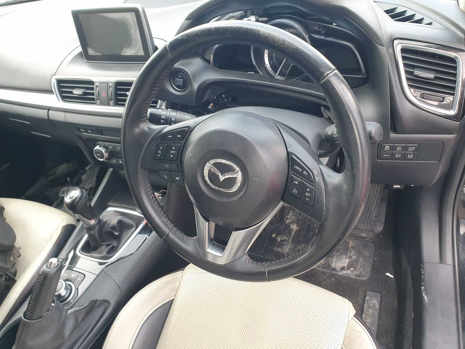 Dezmembrez Mazda 3 2.2D 2013