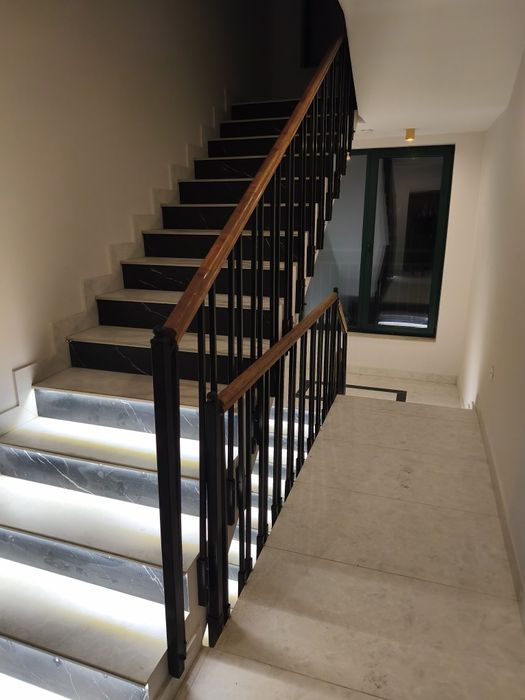 Balustrada porti gard la comanda