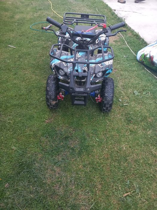 Vand  ATV pentru copii.