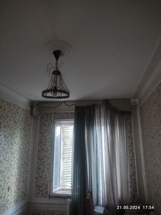 Тошкент ш. Олмазор туман, Қорақамиш 2/4 да 5 хонали квартира сотилади