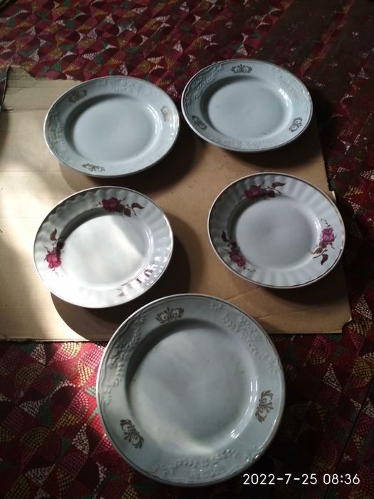 Тарелки продам разные