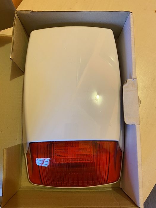 Sirena exterior antiefractie cu alatma