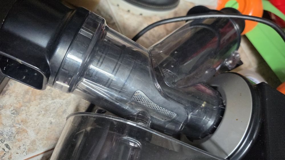 бавнооборотна сокоизстисквачка (студено пресоване / slow juicer) Philips Viva Collection, модел HR1889/70