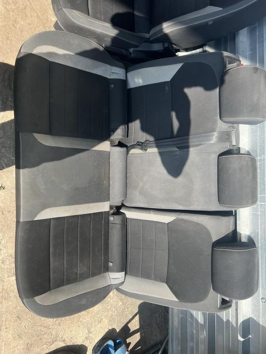 Плюшен плат салон Skoda Rapid Седалки Шкода Рапид Ном 99 отличен 2017г