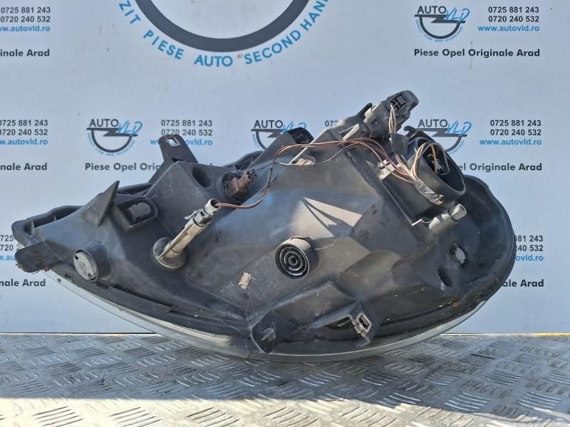 Far dreapta cu semnalizare Renault Trafic 2