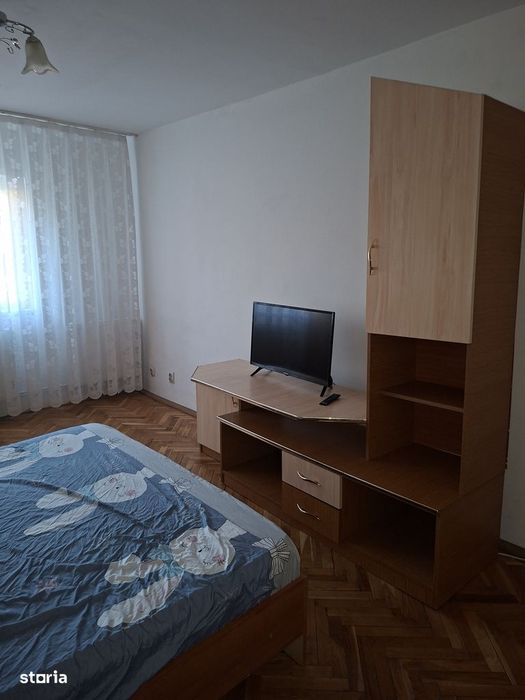 Apartament de închiriat Craiovița — fotografia 2