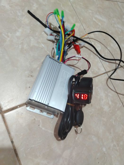 Set ( controler + contact cu voltmetru)