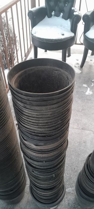Продам горшки для саженцов