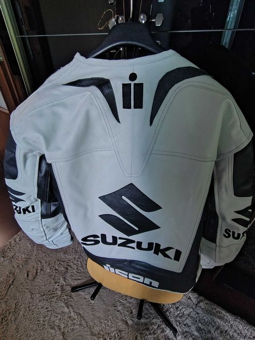 Geaca piele ICON  moto de vânzare sau schimb cu echipament