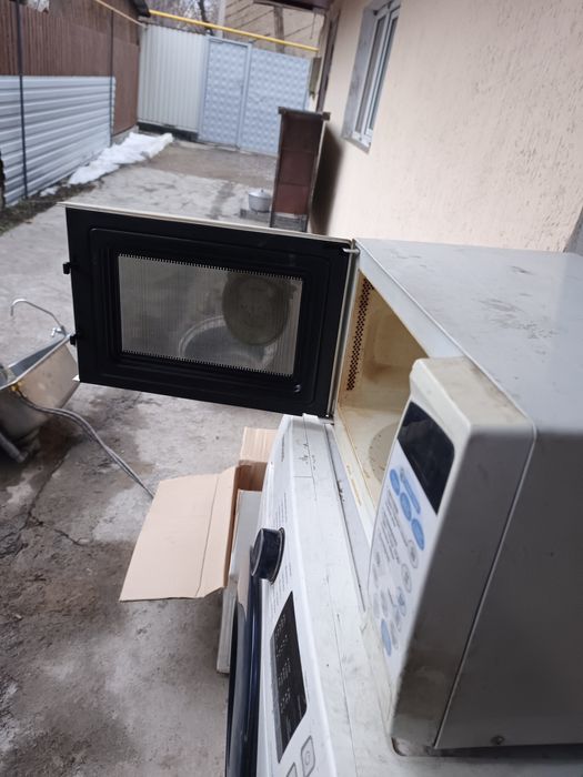 Микроволновая печь 10000тг