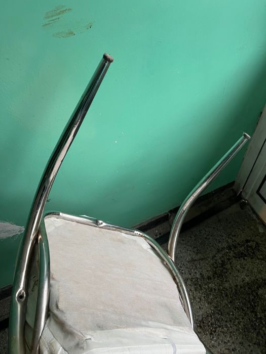 Дизайнерски кожен стол