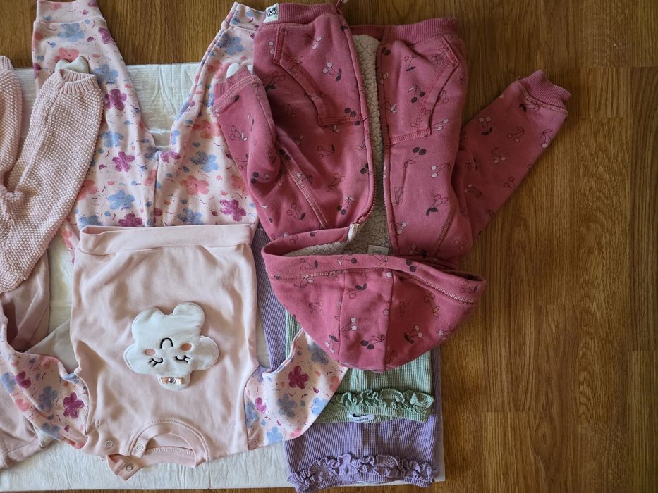 Training-uri si hanorace fetita