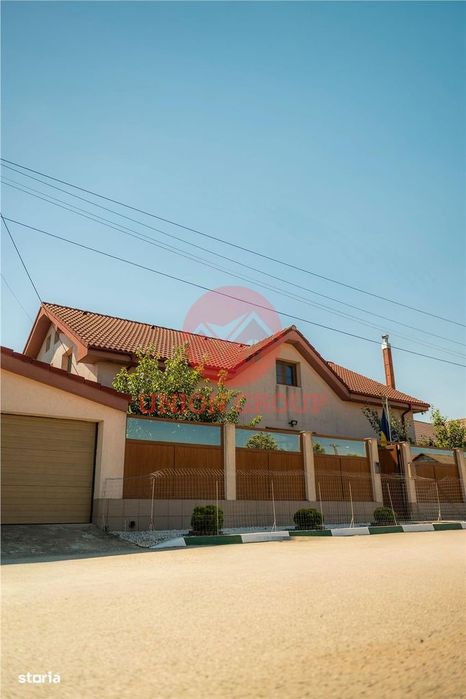 Casa Extraordinara în Lazu. Spatiu, Calitate și Confort la S