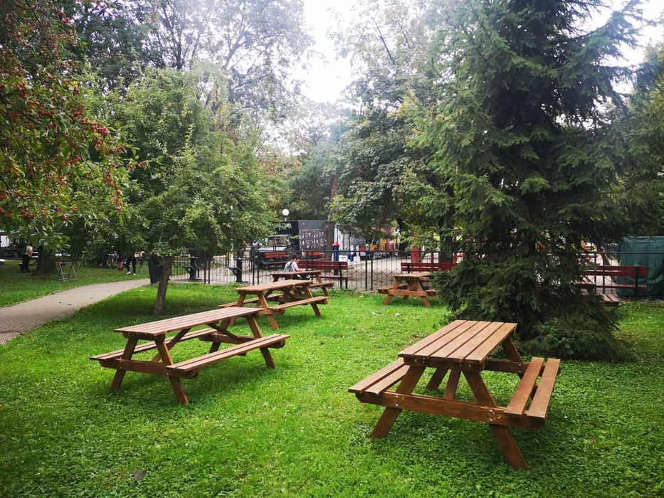 Mese lemn pentru evenimente