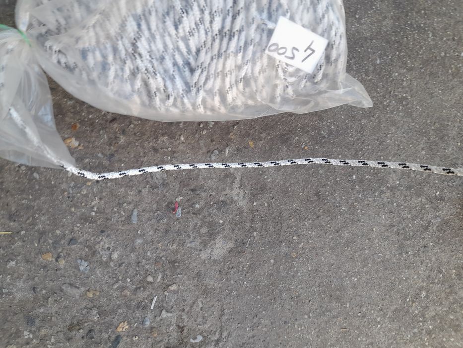 Vând sfoară cu inserție cu plumb
