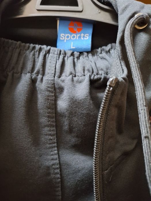 Спортивный костюм