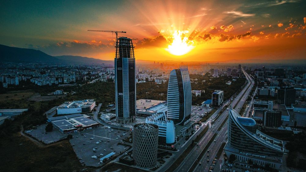 Дрон заснемане и видео монтаж – FPV, Mini дрон и наземно видео