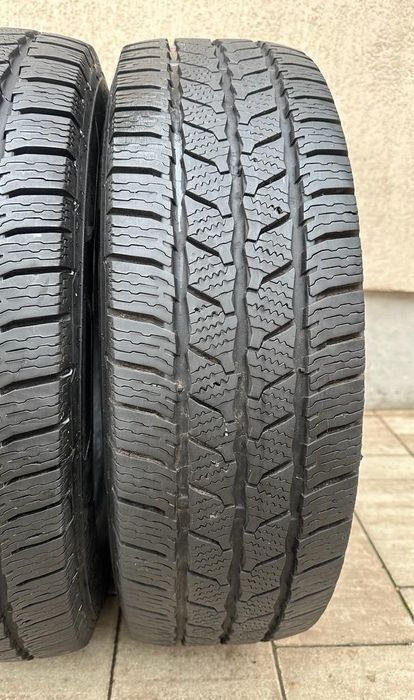 Set anvelope / cauciucuri iarna 205/75/16c Continental VanContact Wint