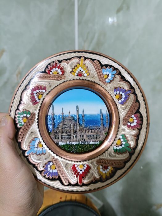 Тарелки сувенирные из разных стран