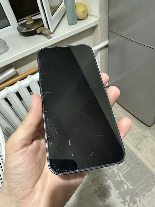Продам айфон 14, на 256 gb