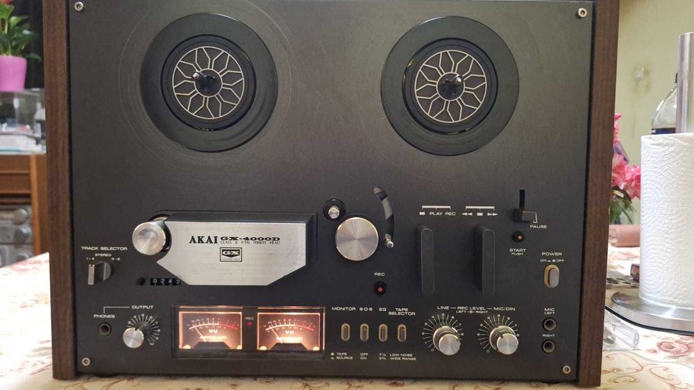 Magnetofon Akai GX-4000D Black edition.