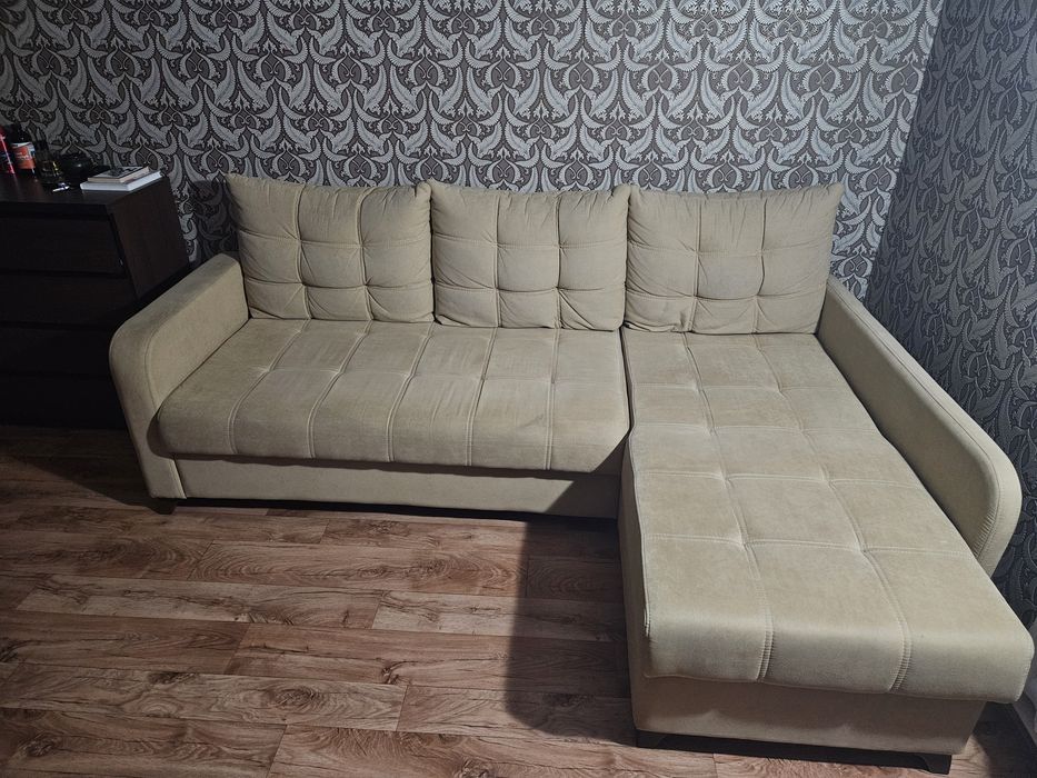 Продам угловой расклодной диван