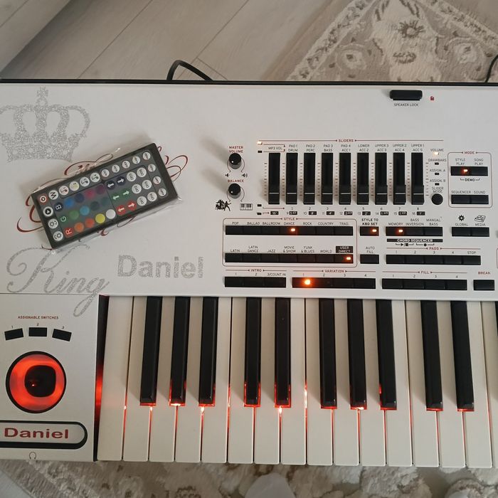 Korg Pa4 X cu Husa noua Korg , peda EC5 si peda sustain
