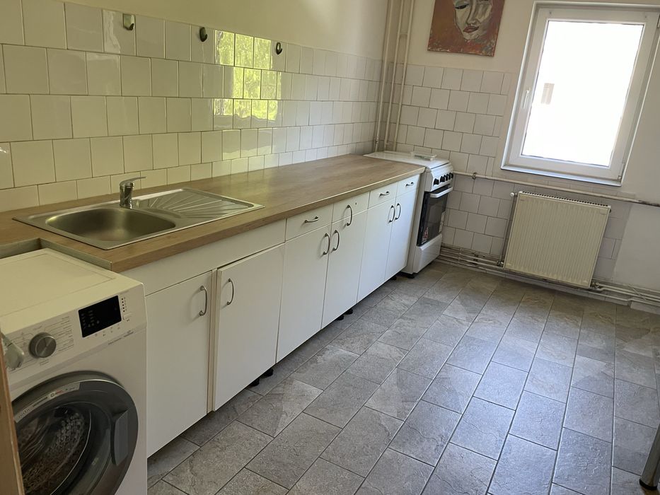 Apartament cu 3 camere decomandat de inchiriat ,Zona Iulius Mall pe strada Dunarii