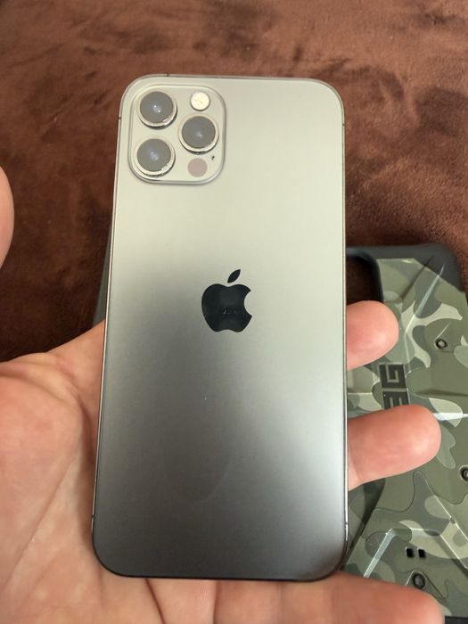 iPhone 12 Pro  512 GB  100% батерия